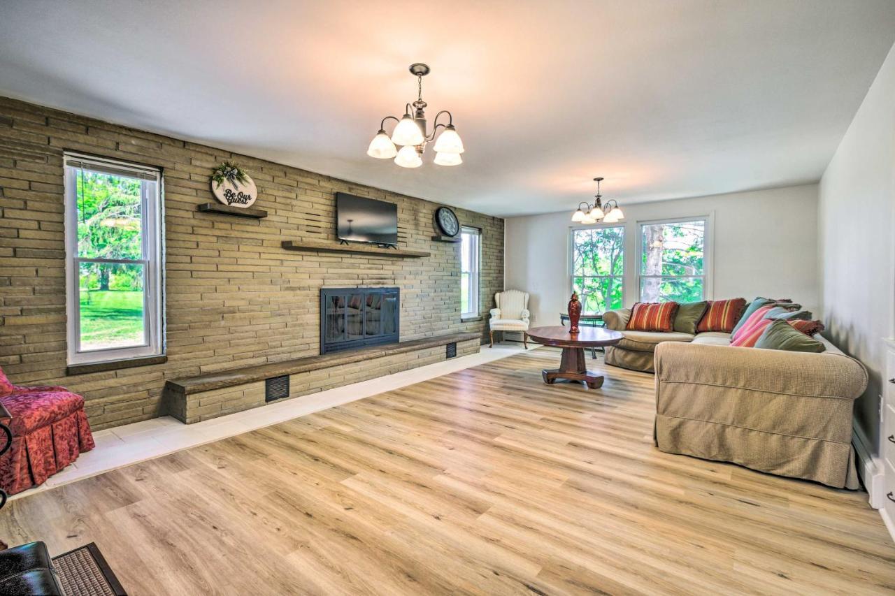 Roomy Montour Falls Retreat With Private Pool! Eksteriør billede