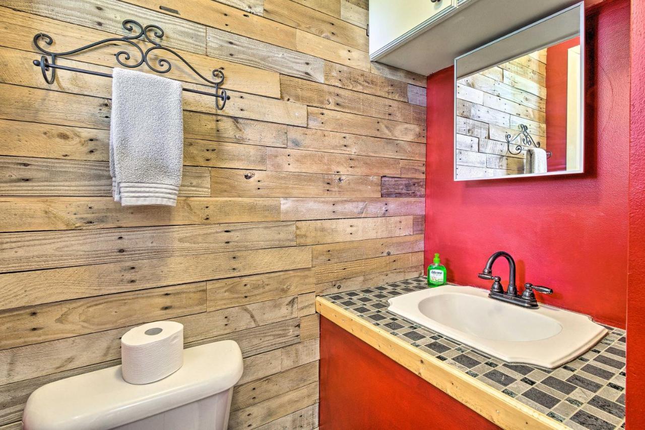 Roomy Montour Falls Retreat With Private Pool! Eksteriør billede